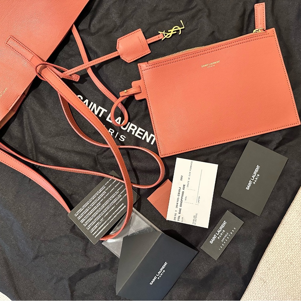 Saint Laurent East/West Shopping Tote - Picture 8 of 10